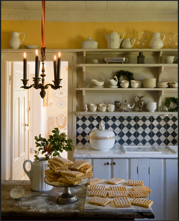 Vintage Kitchen Elegance: A Cozy and Timeless Culinary Haven